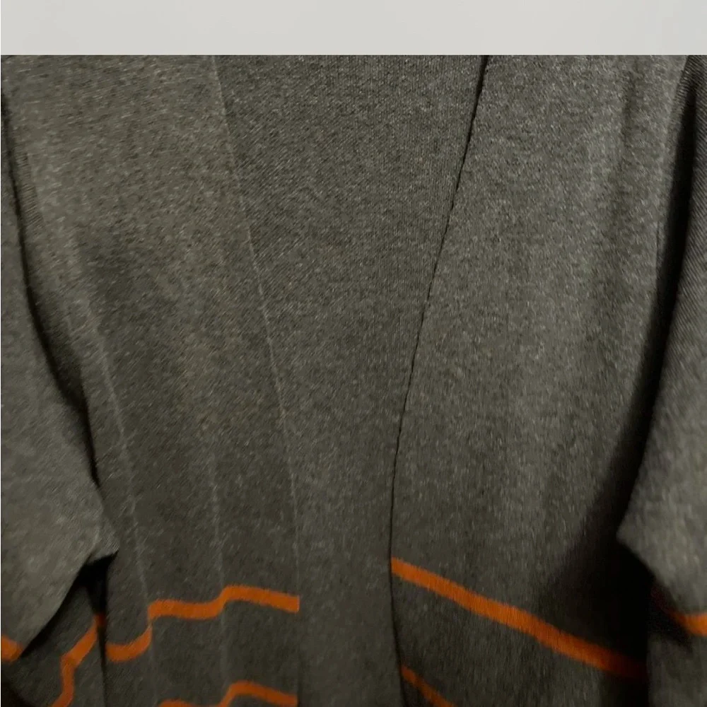 Ladies boutique brand cardigan.  Long length. 2X.  Like new - Picture 3 of 5